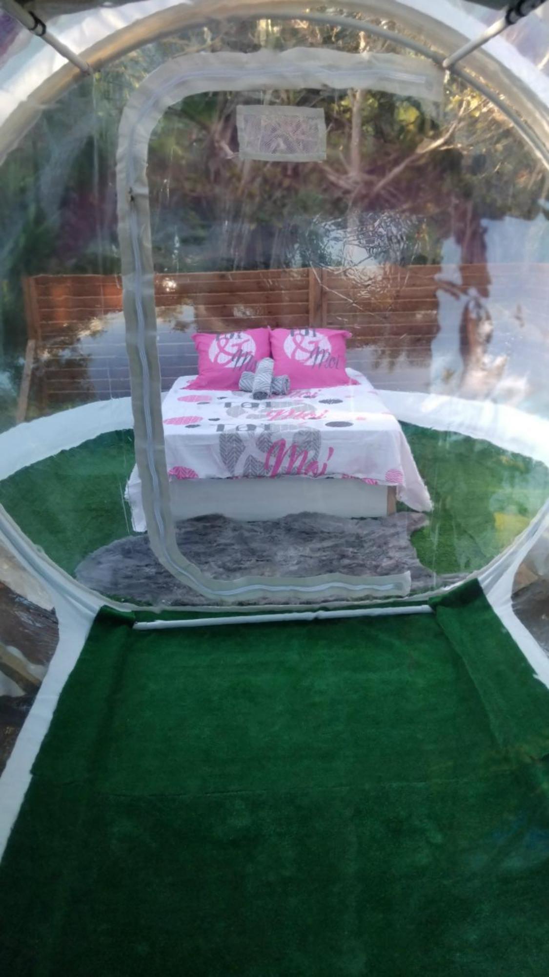 Hostal La Bbo La Bulle By Baril O'Thentik Saint-Philippe Exterior foto